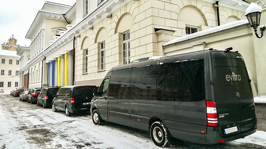 Minibus rent for delegations