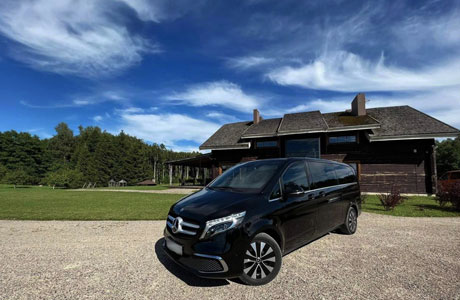 Mercedes minivan for weddings