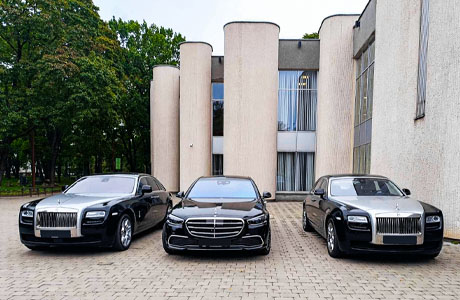 Prabangūs automobiliai vestuvėms